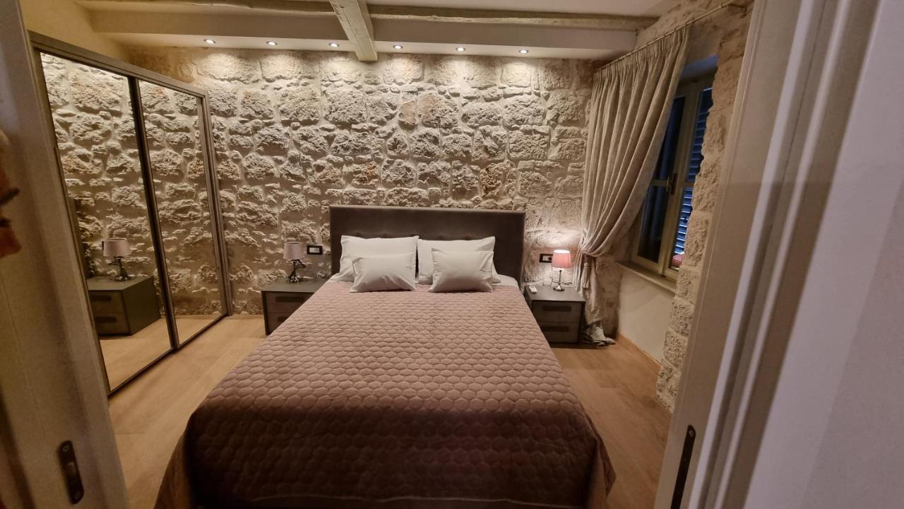Dc II Downtown Apartment Rovinj Bagian luar foto