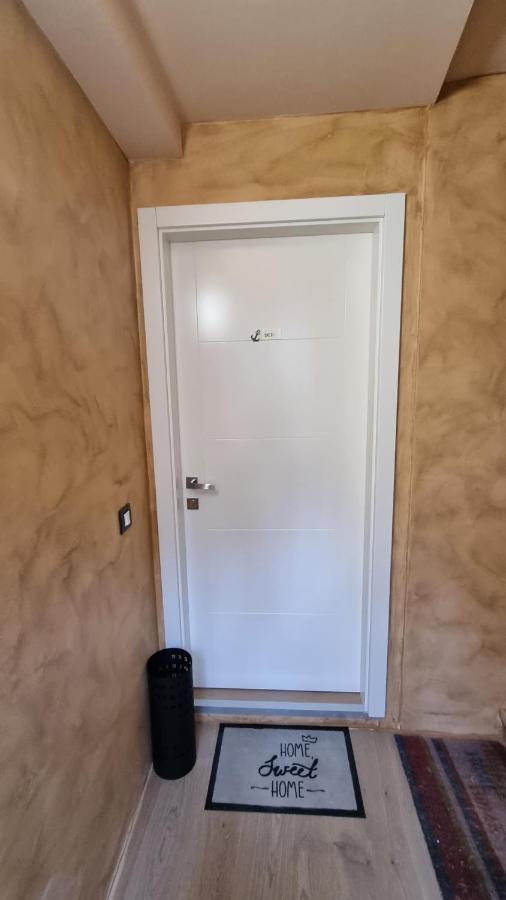 Dc II Downtown Apartment Rovinj Bagian luar foto