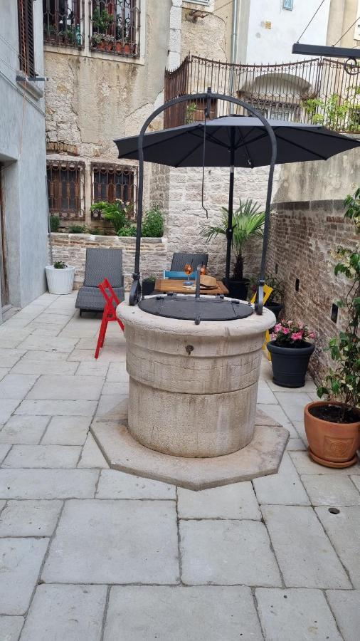 Dc II Downtown Apartment Rovinj Bagian luar foto