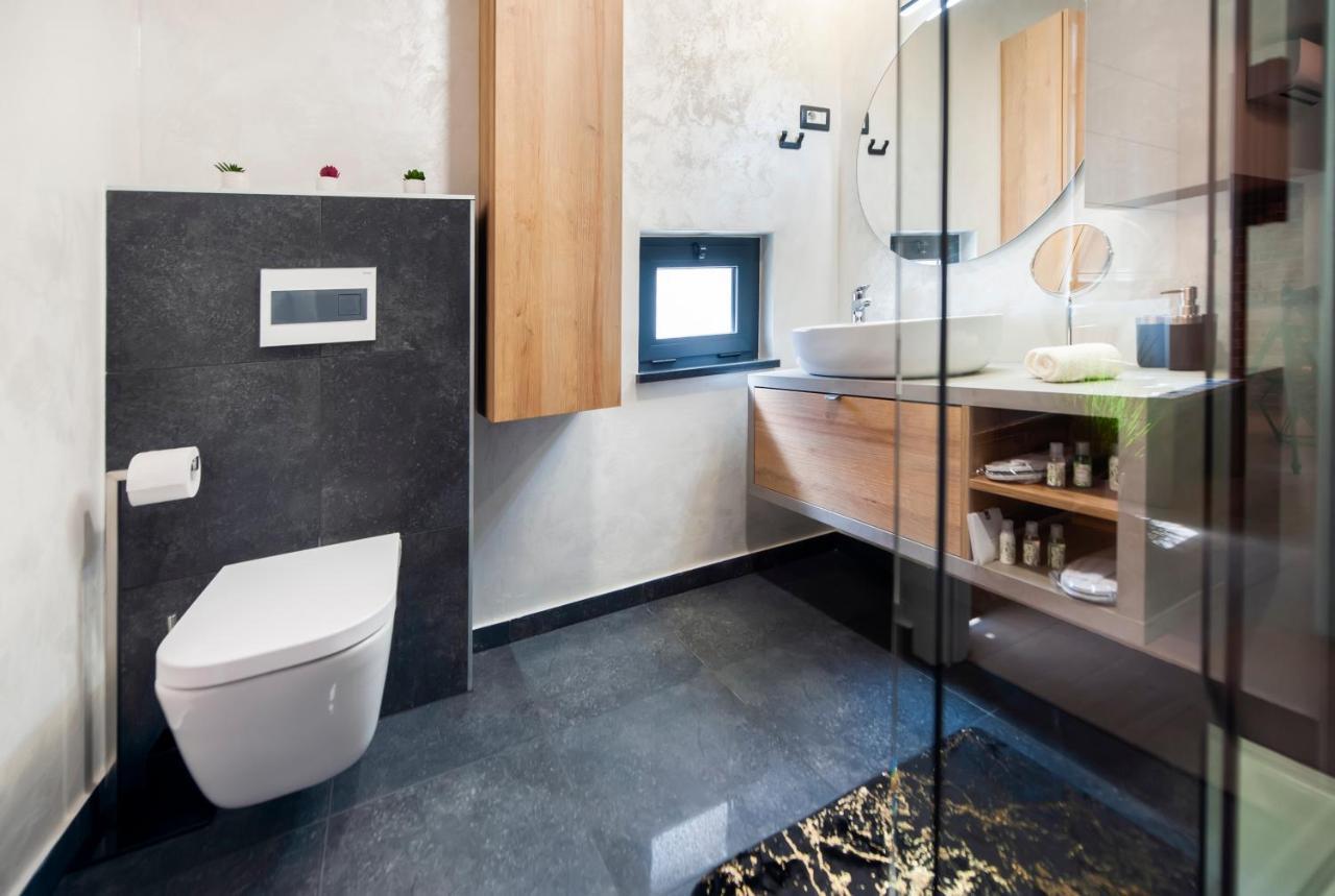 Dc II Downtown Apartment Rovinj Bagian luar foto
