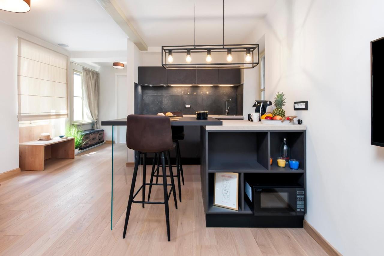 Dc II Downtown Apartment Rovinj Bagian luar foto
