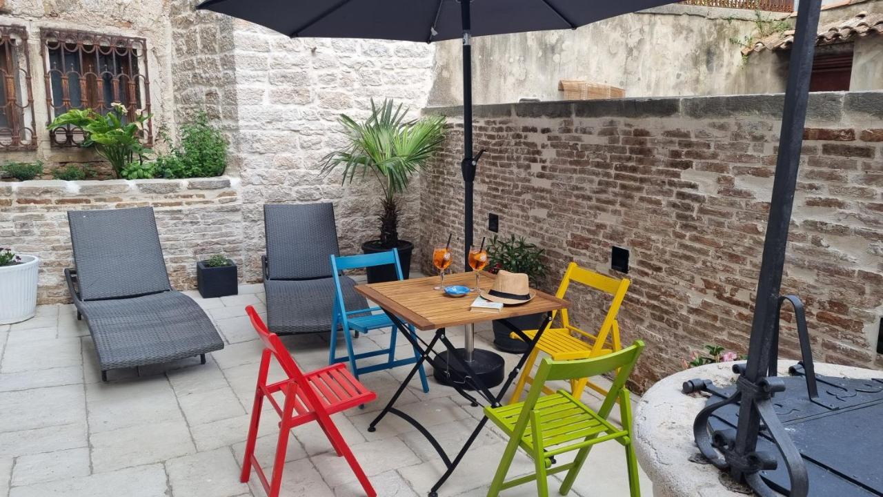 Dc II Downtown Apartment Rovinj Bagian luar foto