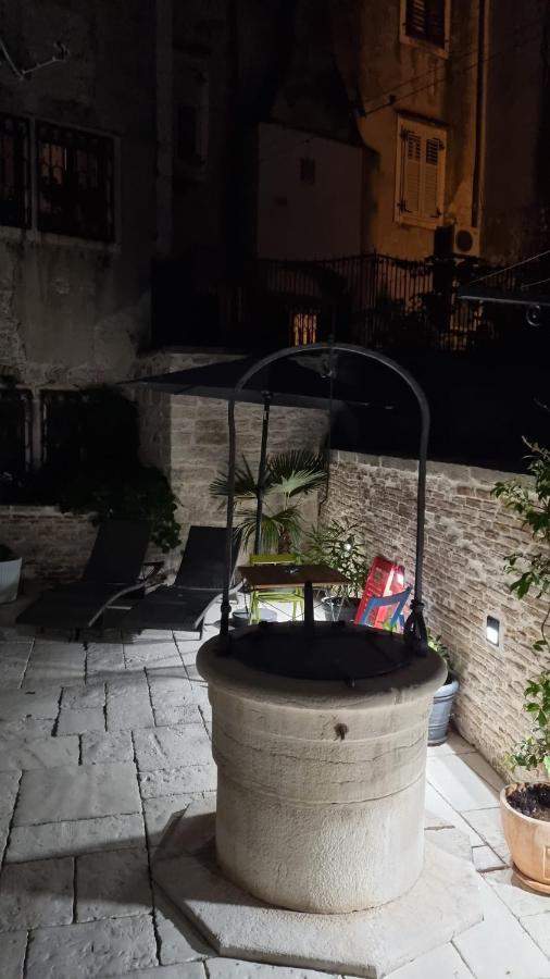 Dc II Downtown Apartment Rovinj Bagian luar foto